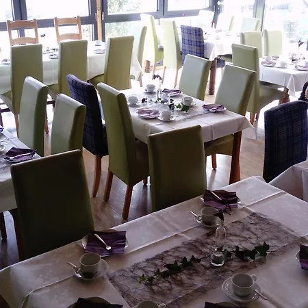 Allerhand Gaestezimmer * Nohen