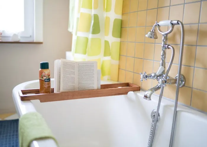 Allerhand Gaestezimmer 住宿加早餐酒店 Nohen